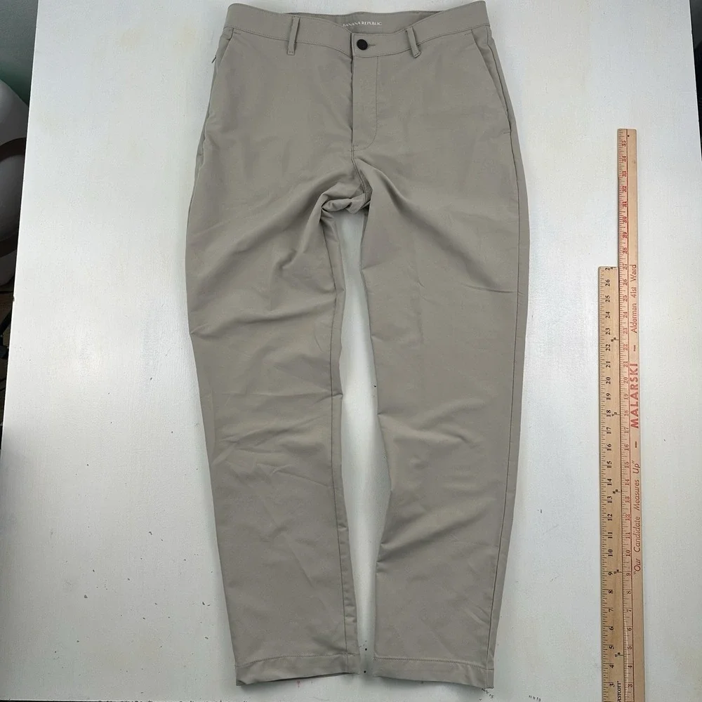 Banana Republic Men's Performance Traveler Pants 34x32 Tan Golf Tech Stretch